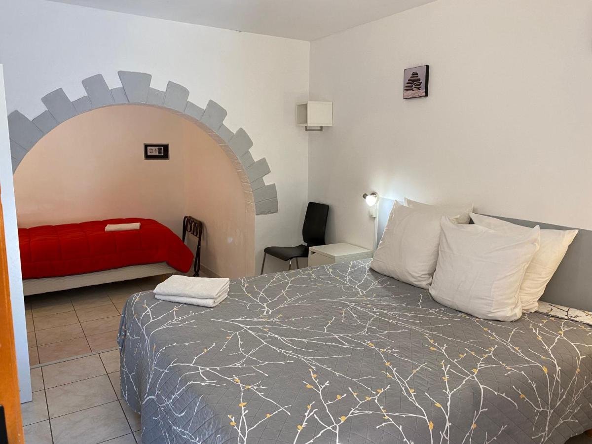 LOGIS Hôtel La Chaumière Marseillan  Exterior foto